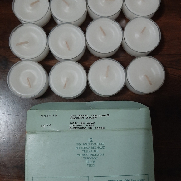 NIB Partylite Coconut Cove Tealight Candl… - Picture 2 of 4